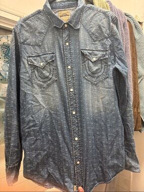 True Religion Light Blue Chambray Shirt with White Print in EUC 100% Authentic